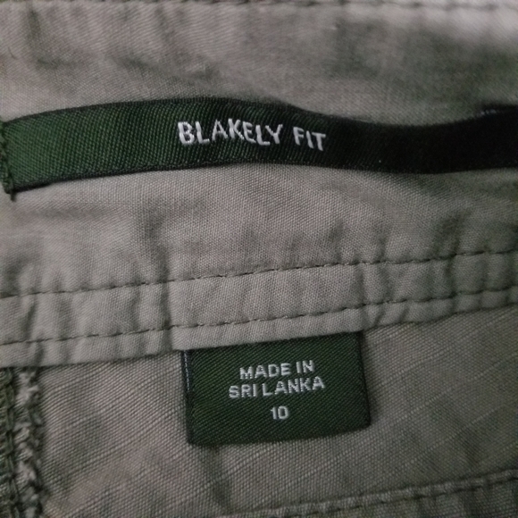 EDDIE BAUER | Blakely fit cropped capri pants - Picture 7 of 8